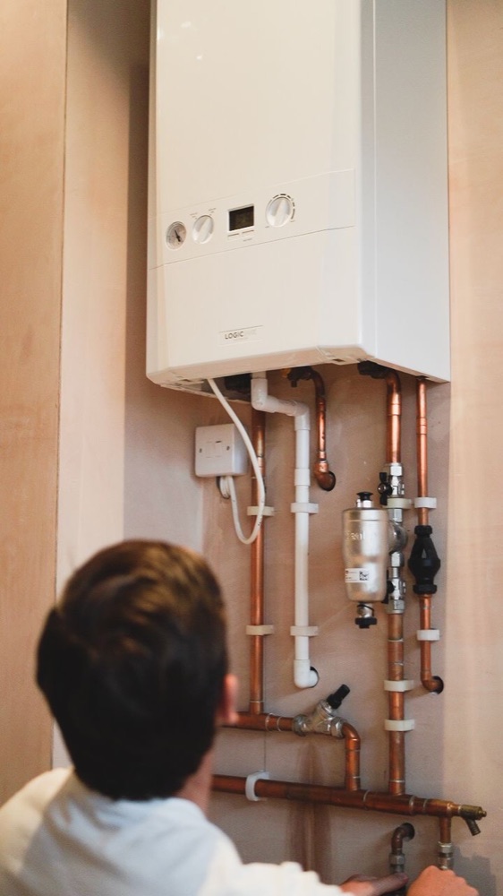 Re-pressurising a boiler